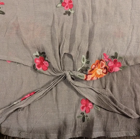 Fig and Flower embroidered boho floral tie front top - Picture 5 of 10